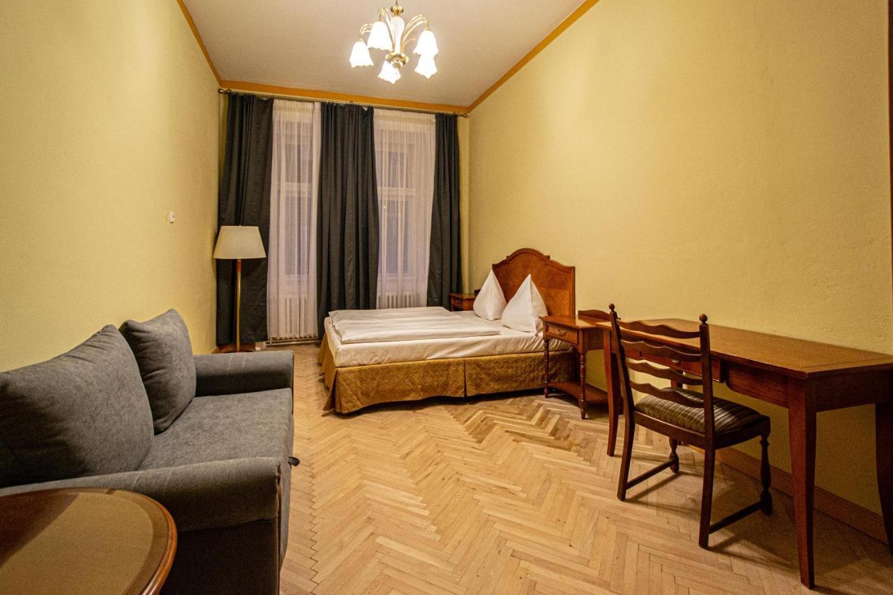 4 Bedrooms 130M2 Apartment At The Main City Square Prag Exterior foto